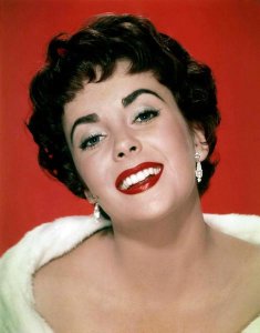 Hollywood Photo Archive - Elizabeth Taylor