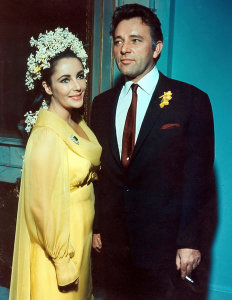 Hollywood Photo Archive - Elizabeth Taylor and Richard Burton