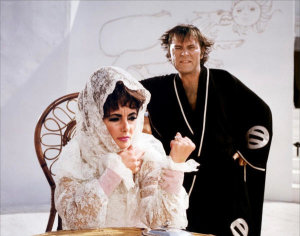 Hollywood Photo Archive - Elizabeth Taylor and Richard Burton in Boom