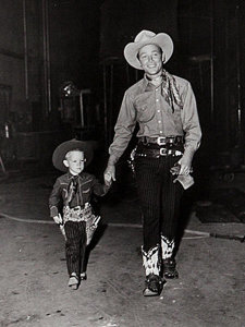 Hollywood Photo Archive - Roy Rogers