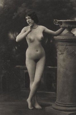 Vintage Nudes - Rehearsal for a Mime