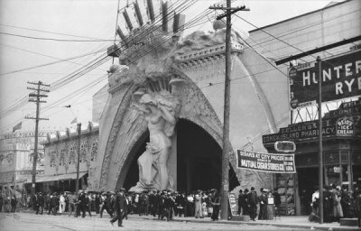 Eugene Wemlinger - Entrance to Dreamland, Coney Island, 1908