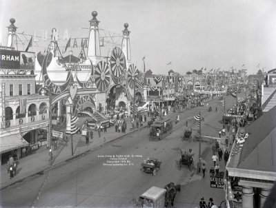 Irving Underhill - Luna Park and Surf Avenue, Coney Island, 1912