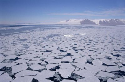 Tui De Roy - Sea ice break-up, aerial view, Transantarctic Mountains, New Harbour, McMurdo Sound, Ross Sea, Antarctica