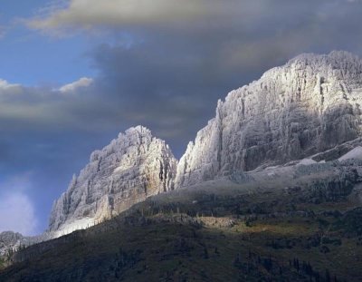 Tim Fitzharris - Snow dusted mountains, Glacier National Park, Montana