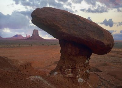Tim Fitzharris - Mushroom Rock at North Window, Monument Valley, Arizona