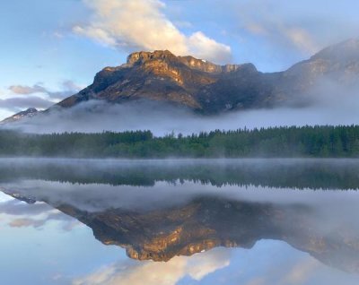 Tim Fitzharris - Morning light on Mt Kidd as seen from Wedge Pond, Alberta, Canada