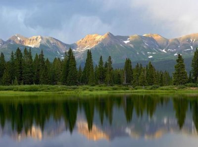 Tim Fitzharris - West Needle Mountains reflected in Molas Lake, Weminuche Wilderness, Colorado