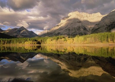 Tim Fitzharris - Fortress Mountain and Mt Kidd at Wedge Pond, Kananaskis Country, Alberta, Canada