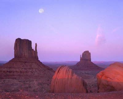 Tim Fitzharris - East and West Mittens, buttes at sunrise with full moon, Monument Valley, Arizona