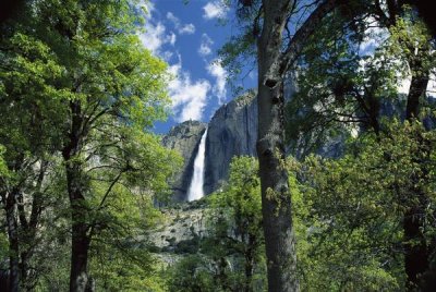 Tim Fitzharris - Bridal Veil Falls tumble 620 feet to the valley floor, Yosemite National Park, California