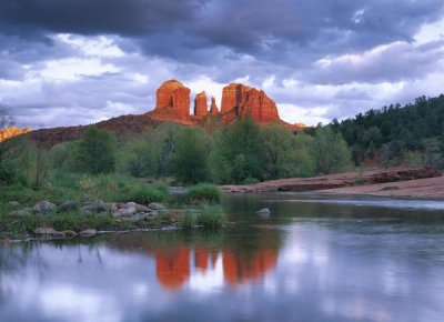 Tim Fitzharris - Cathedral Rock reflected in Oak Creek at Red Rock Crossing, Red Rock State Park near Sedona, Arizona