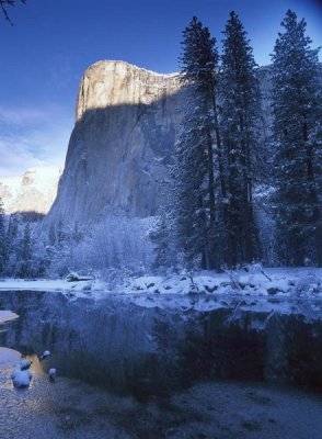 Tim Fitzharris - El Capitan and Merced River in winter, Yosemite National Park, California