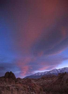 Tim Fitzharris - Sunrise over the Sierra Nevada Range seen from Alabama Hills, California