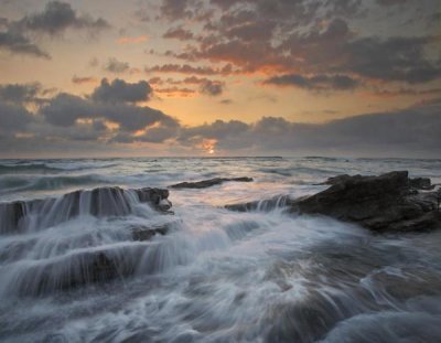 Tim Fitzharris - Waves breaking on rocks, Playa Santa Teresa, Costa Rica