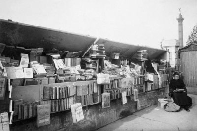 Eugène Atget - Paris, 1910-1911 - Secondhand Book Dealer, place de la Bastille bouquiniste