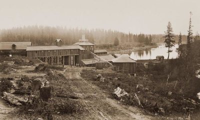 Carleton Watkins - Oswego Iron Works, Willamette River, Oregon, 1867