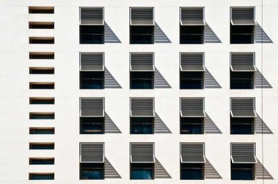 Linda Wride - Brise Soleil