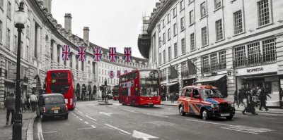 Pangea Images - Buses and taxis in Oxford Street, London