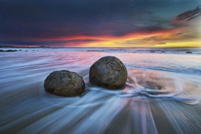 Yan Zhang - Moeraki Boulders