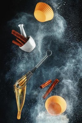 Dina Belenko - Kitchen Mess: Cinnamon Cupcake