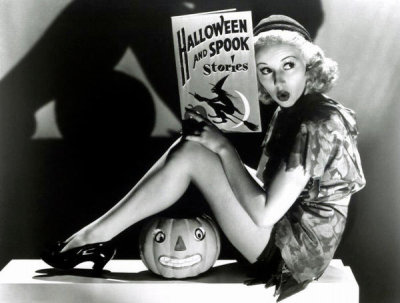 Hollywood Photo Archive - Halloween - Betty Grable