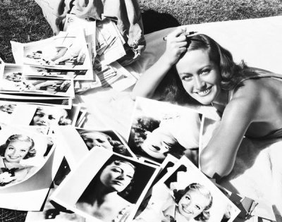 Hollywood Photo Archive - Joan Crawford