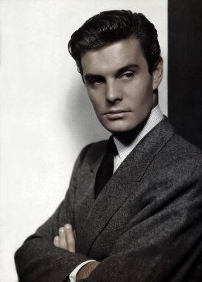 Hollywood Photo Archive - Louis Jourdan