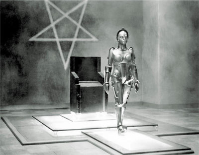 Hollywood Photo Archive - Metropolis - Maschinenmensch - Production Still
