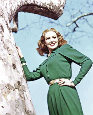 Hollywood Photo Archive - Linda Darnell