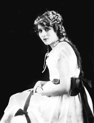Hollywood Photo Archive - Mary Pickford