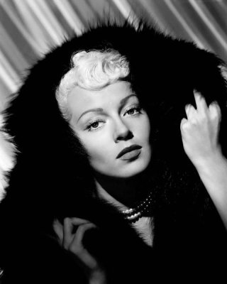 Hollywood Photo Archive - Lana Turner