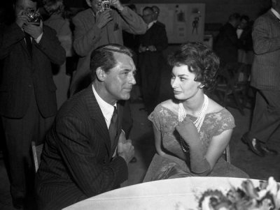 Hollywood Photo Archive - Cary Grant