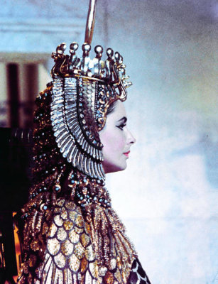 Hollywood Photo Archive - Elizabeth Taylor - Cleopatra