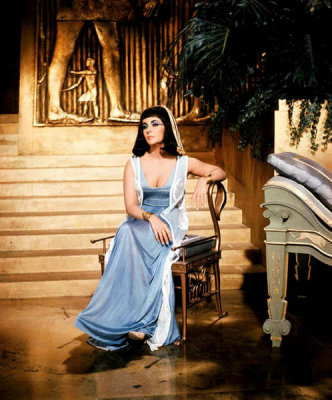 Hollywood Photo Archive - Elizabeth Taylor - Cleopatra