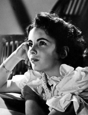 Hollywood Photo Archive - Elizabeth Taylor