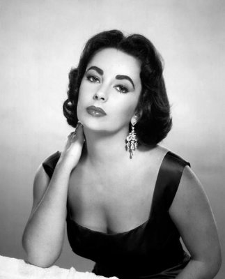 Hollywood Photo Archive - Elizabeth Taylor