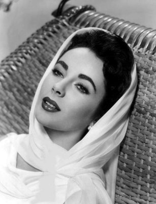 Hollywood Photo Archive - Elizabeth Taylor