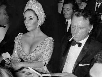 Hollywood Photo Archive - Elizabeth Taylor