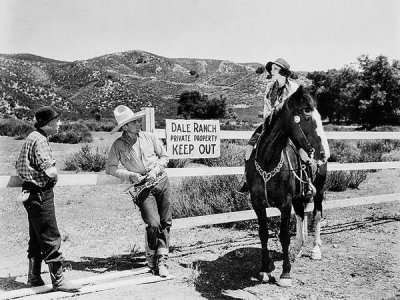 Hollywood Photo Archive - Buck Jones