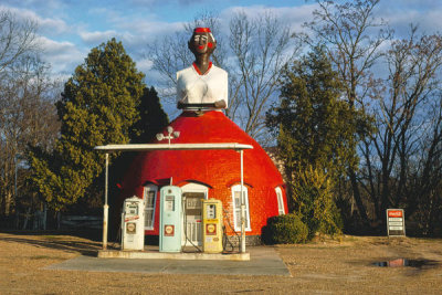 John Margolies - Mammy's Cupboard, Route 61, Natchez, Mississippi