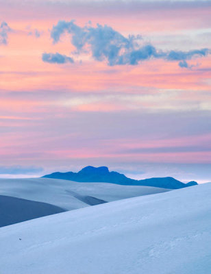 Tim Fitzharris - Sand dunes at sunset, White Sands National Monument, New Mexico