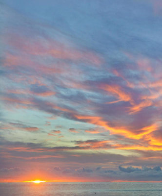 Tim Fitzharris - Sunrise over ocean, Cebu Strait, Philippines