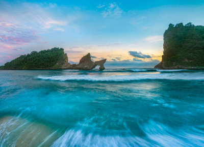 Tim Fitzharris - Rock arch, Atuh Beach, Nusa Penida, Bali, Indonesia