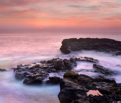 Tim Fitzharris - Coastal rocks at sunset, Pu'uhonua, Big Island, Hawaii