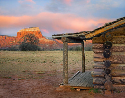 Tim Fitzharris - Log cabin, Kitchen Mesa, Ghost Ranch, New Mexico
