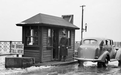 Arthur Rothstein - Toll bridge over Mississippi River, Saint Louis, Missouri, 1939