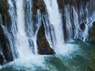 Carol Highsmith - The waterfall at MacArthur-Burney Falls Memorial State Park, California, 2012