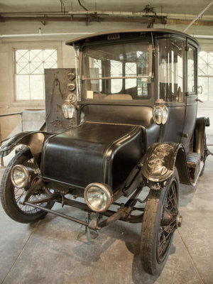 Carol Highsmith - Vintage vehicle in the garage at Glenmont, the estate of Thomas and Mina Edison, New Jersey, 2017