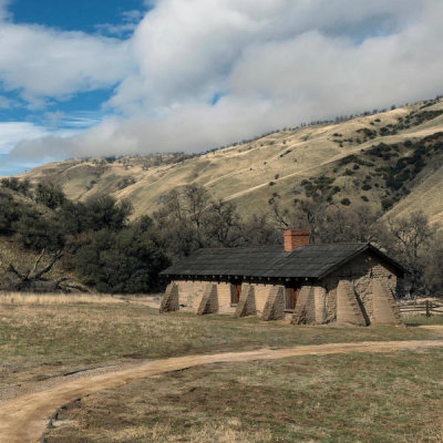 Carol Highsmith - Officers' quarters at Fort Tejon, a California State Historical Park, California, 2013